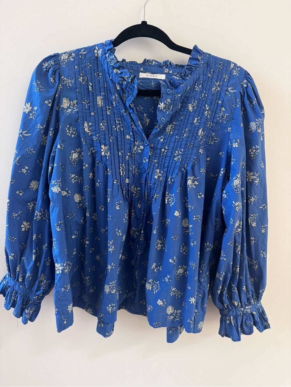 Doen Cobalt Floral Pintuck Peasant Blouse
